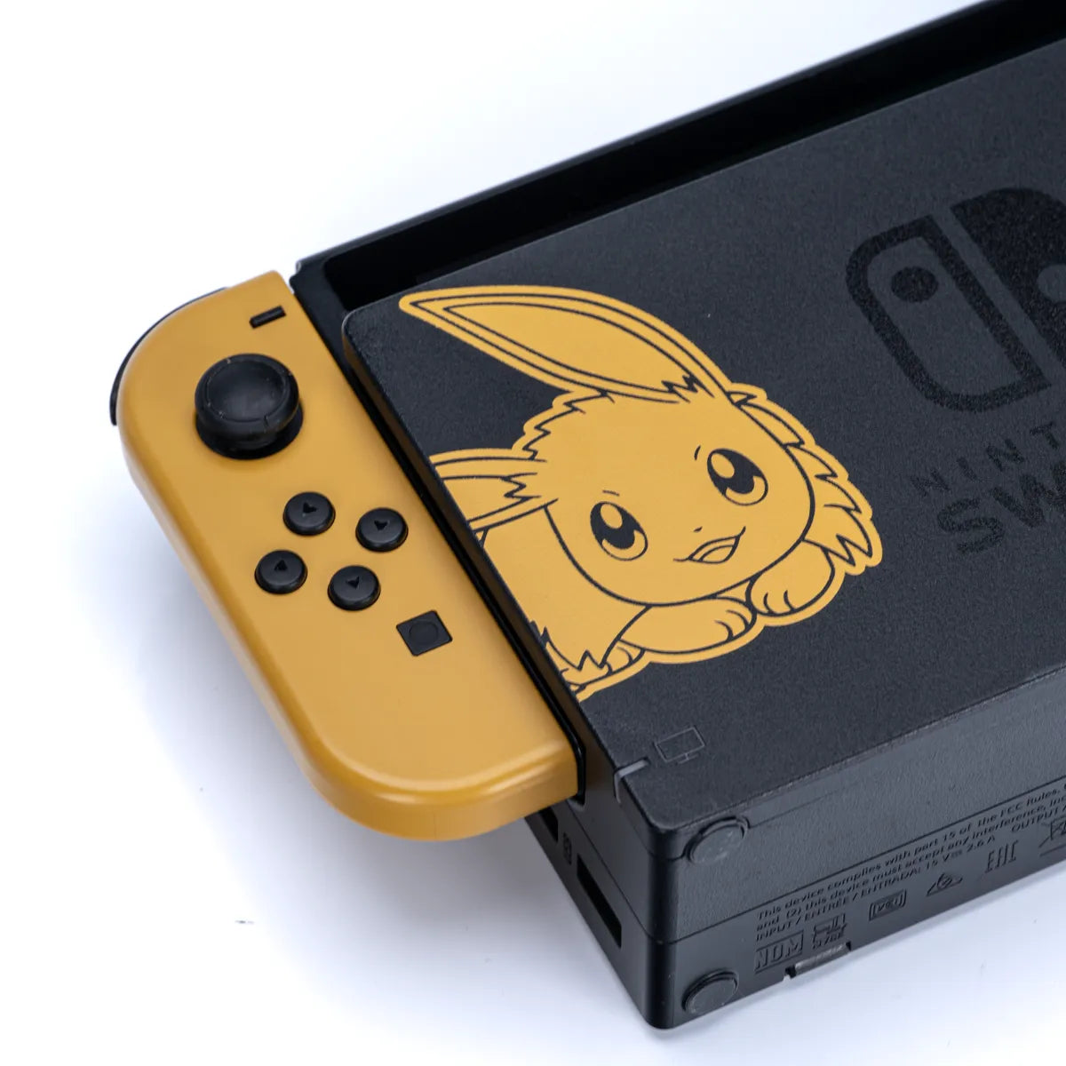 Nintendo Switch Pokémon: Let's Go Pikachu and Eevee Edition Konsoll